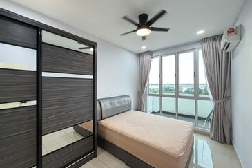 Meridin Bayvue Apartment