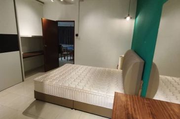 Bangunan Duta Impian (The Embassy Suites)