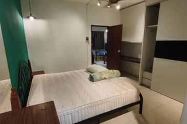 Bangunan Duta Impian (The Embassy Suites)