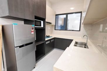 Baypoint @ Country Garden Danga Bay