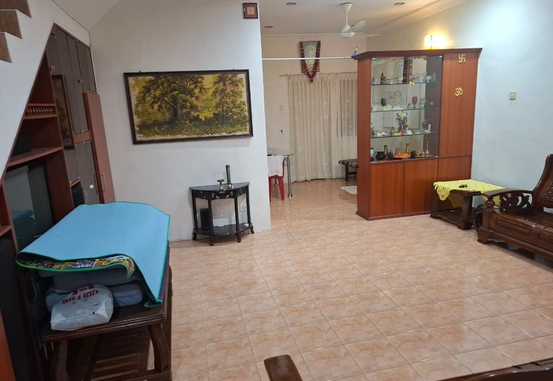 TAMAN PUNCAK JELAPANG MAJU