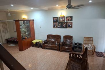 TAMAN PUNCAK JELAPANG MAJU