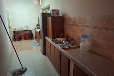 TAMAN PUNCAK JELAPANG MAJU