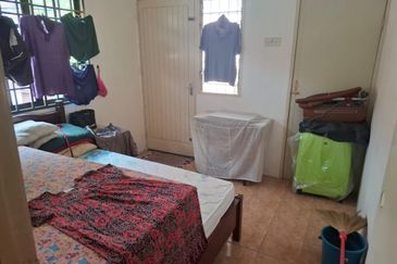 TAMAN PUNCAK JELAPANG MAJU