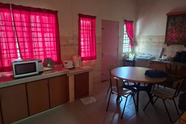 TAMAN PUNCAK JELAPANG MAJU