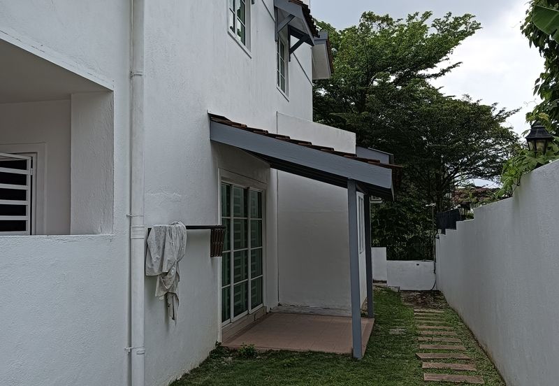 FLORA TROPIKA (THE THOMPSON)