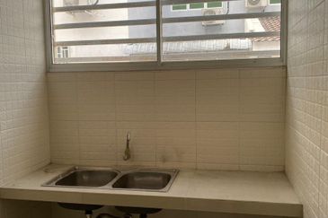 Taman Lapangan Hartamas Botani