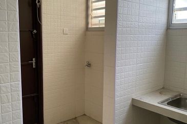 Taman Lapangan Hartamas Botani