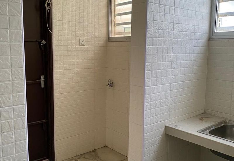 Taman Lapangan Hartamas Botani