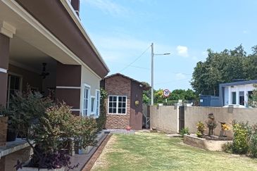 Pinggir Pengkalan Permai