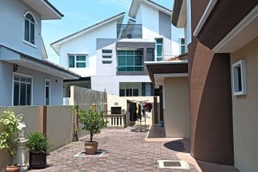 Pinggir Pengkalan Permai