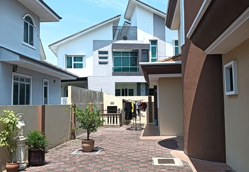 Pinggir Pengkalan Permai