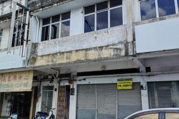 For Sale Main Road Double-Storey Shophouse @ Jalan Jelapang, Kampung Baru Jelapang, Ipoh