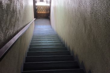 For Sale Freehold Main Road Double-Storey Terrraced Shophouse @ Taman Musim Bunga, Ipoh