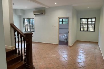 MERU VALLEY RESORT (GOLFVIEW TERRACE)