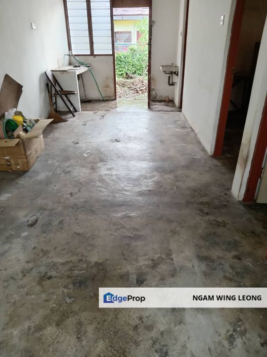 Single-storey low-cost house For Sale at Taman Pinji Mewah, Lahat, Perak, Perak, Lahat