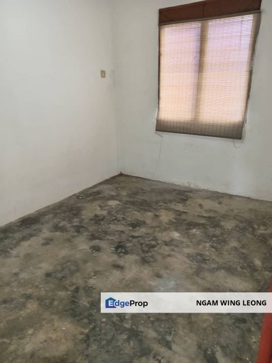 Single-storey low-cost house For Sale at Taman Pinji Mewah, Lahat, Perak, Perak, Lahat