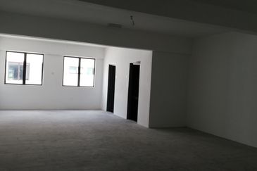 For Sale 3-storey shopoffice in Desa Lang Indah @ Atrio, Ipoh