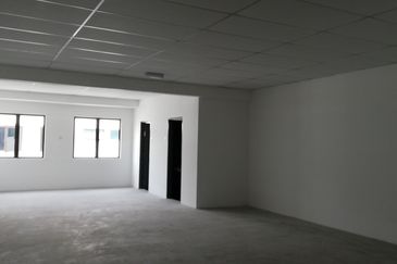 For Sale 3-storey shopoffice in Desa Lang Indah @ Atrio, Ipoh
