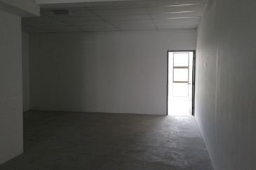 For Sale 3-storey shopoffice in Desa Lang Indah @ Atrio, Ipoh