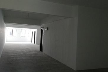 For Sale 3-storey shopoffice in Desa Lang Indah @ Atrio, Ipoh