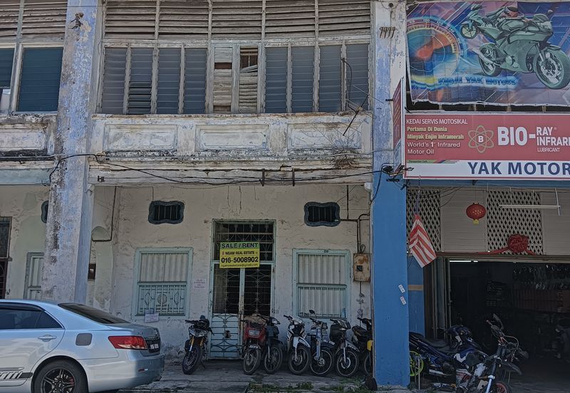 For Sale Freehold Prewar Double-storey Shophouse in Menglembu Town, Perak