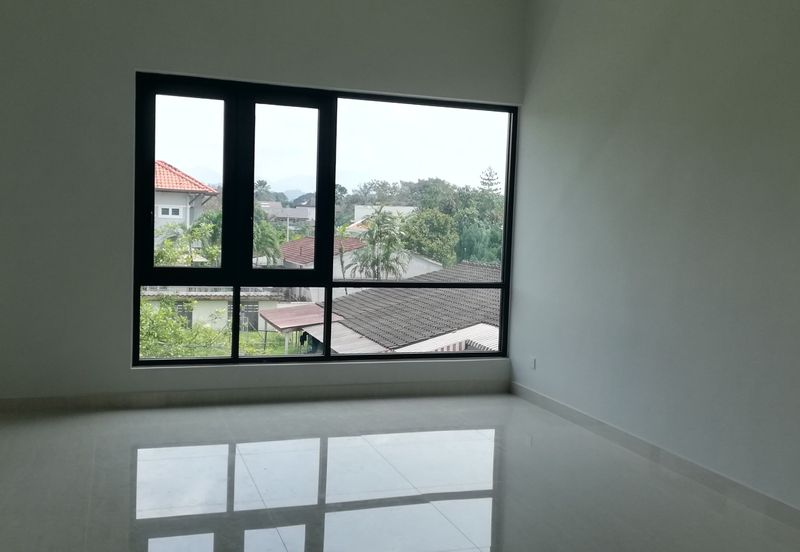 JALAN SULTAN AZLAN SHAH