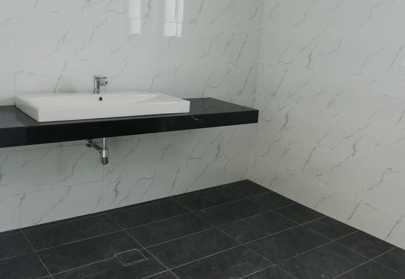 JALAN SULTAN AZLAN SHAH