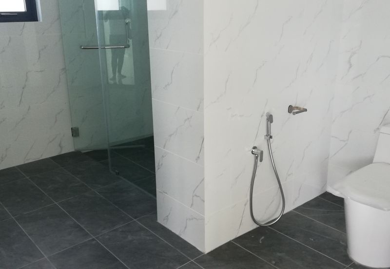 JALAN SULTAN AZLAN SHAH