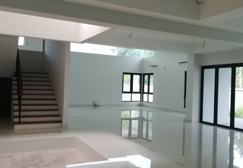 JALAN SULTAN AZLAN SHAH