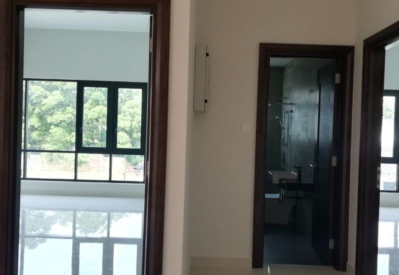 JALAN SULTAN AZLAN SHAH