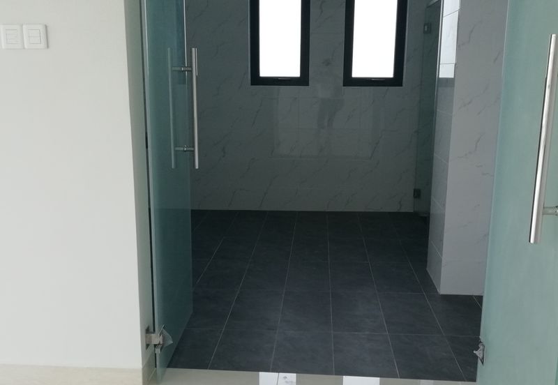 JALAN SULTAN AZLAN SHAH