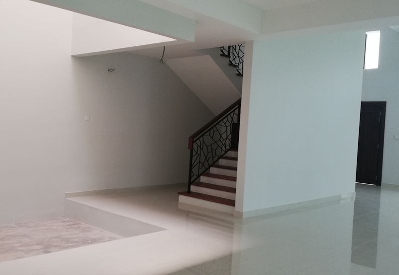 JALAN SULTAN AZLAN SHAH