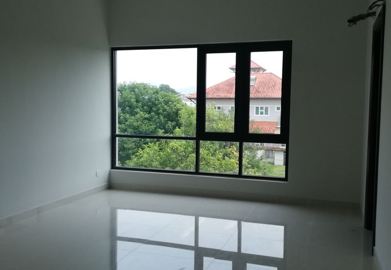 JALAN SULTAN AZLAN SHAH