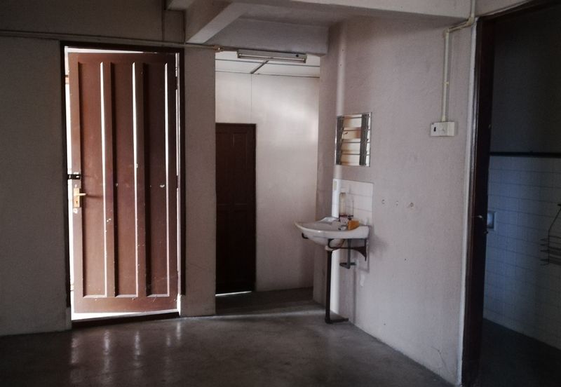 TAMAN BAHAGIA, BATU GAJAH