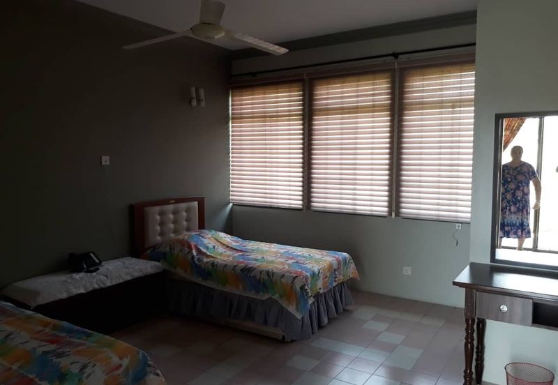 JALAN TAMBUN (JALAN RAJA DIHILIR)