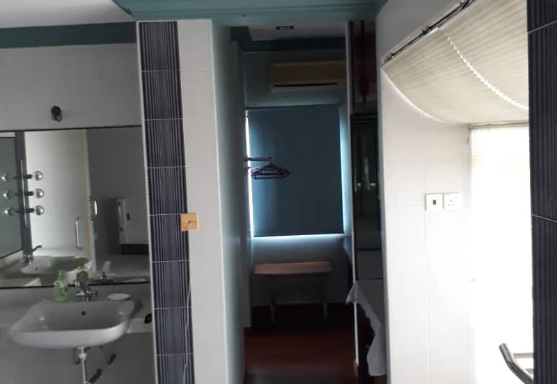 JALAN TAMBUN (JALAN RAJA DIHILIR)