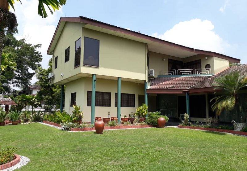 JALAN TAMBUN (JALAN RAJA DIHILIR)