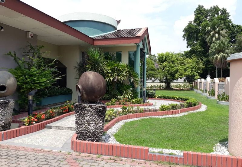 JALAN TAMBUN (JALAN RAJA DIHILIR)