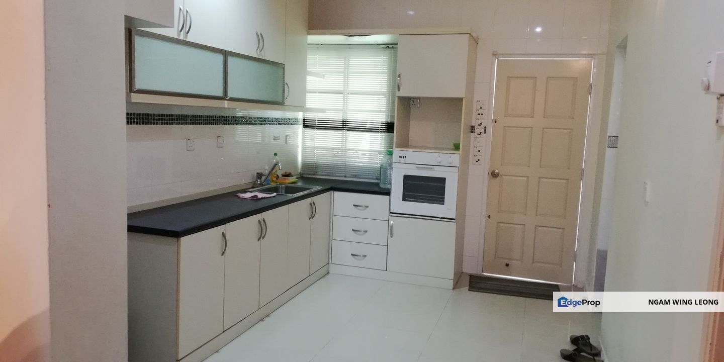 For Sale Freehold Three-Storey Townhouse in Thompson Pine, Jalan Oh Cheng Keat, Ipoh, Perak, Kinta