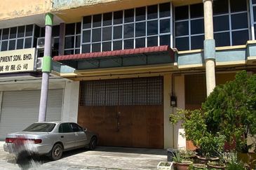 For Rent One and A Half Storey Terraced Factory in Taman Ipoh Timur, Ipoh