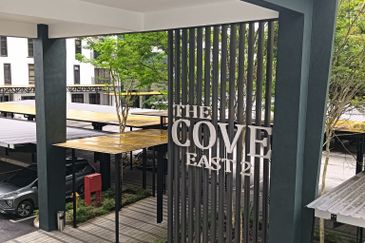 THE COVE HILLSIDE RESIDENCE