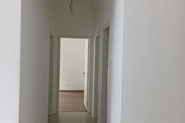 THE COVE HILLSIDE RESIDENCE