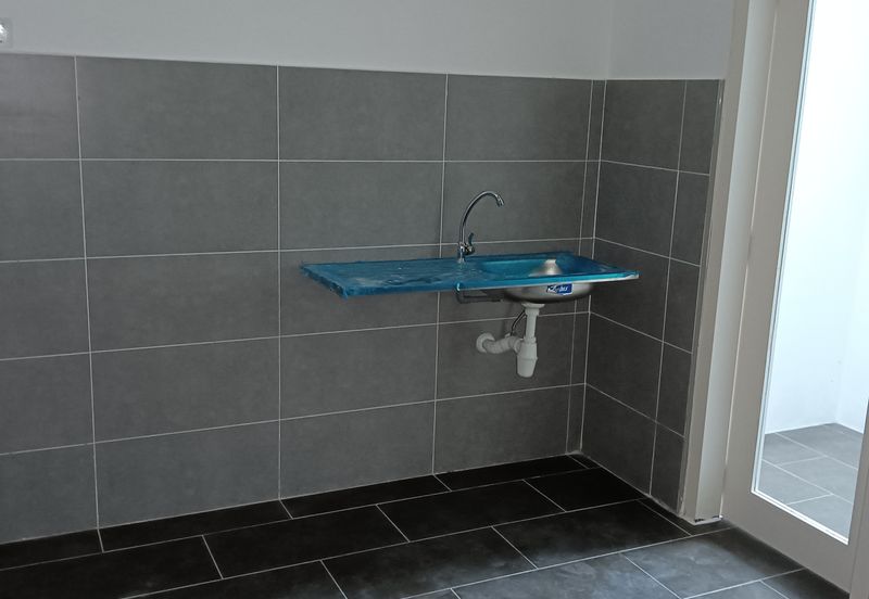 THE COVE HILLSIDE RESIDENCE