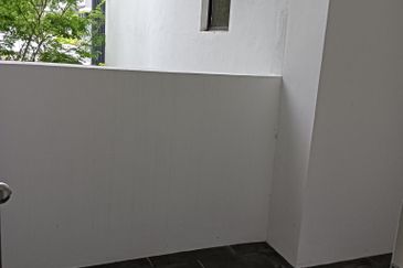 THE COVE HILLSIDE RESIDENCE