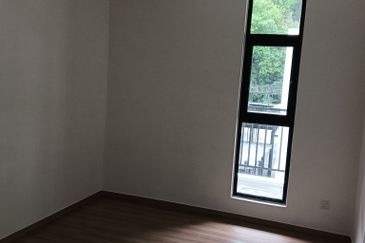 THE COVE HILLSIDE RESIDENCE