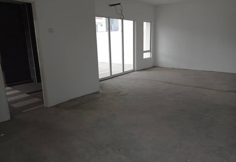 For Sale Freehold Two and A Half Storey Semi-Detached House Off Jalan Pasir Puteh, Ipoh