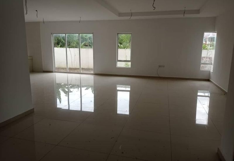 For Sale Freehold Two and A Half Storey Semi-Detached House Off Jalan Pasir Puteh, Ipoh