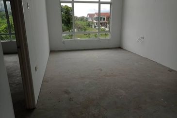 For Sale Freehold Two and A Half Storey Semi-Detached House Off Jalan Pasir Puteh, Ipoh