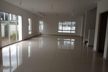 For Sale Freehold Two and A Half Storey Semi-Detached House Off Jalan Pasir Puteh, Ipoh